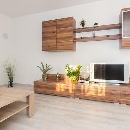 Apartment Dajana Pinezići Zewnętrze zdjęcie