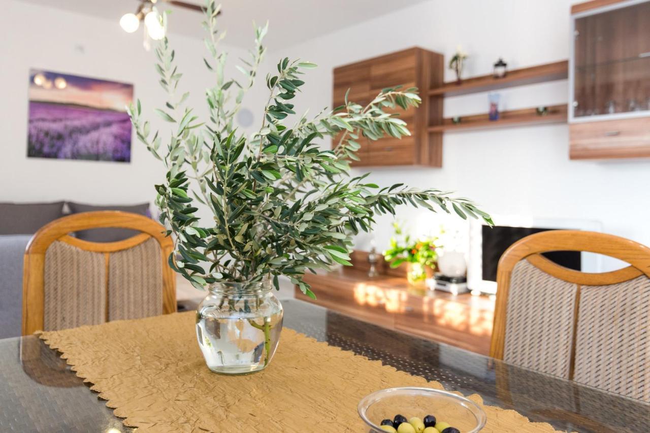 Apartment Dajana Pinezići Zewnętrze zdjęcie