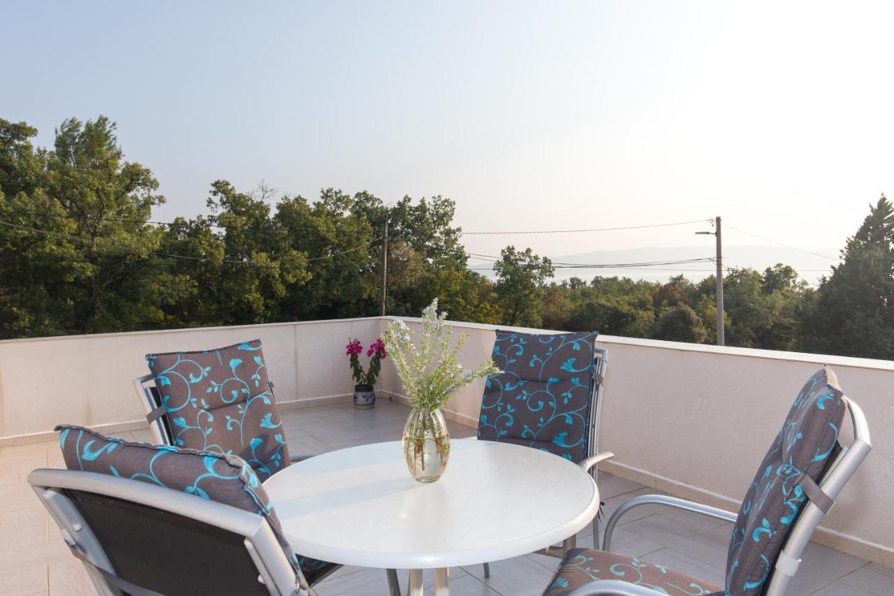 Apartment Dajana Pinezići Zewnętrze zdjęcie